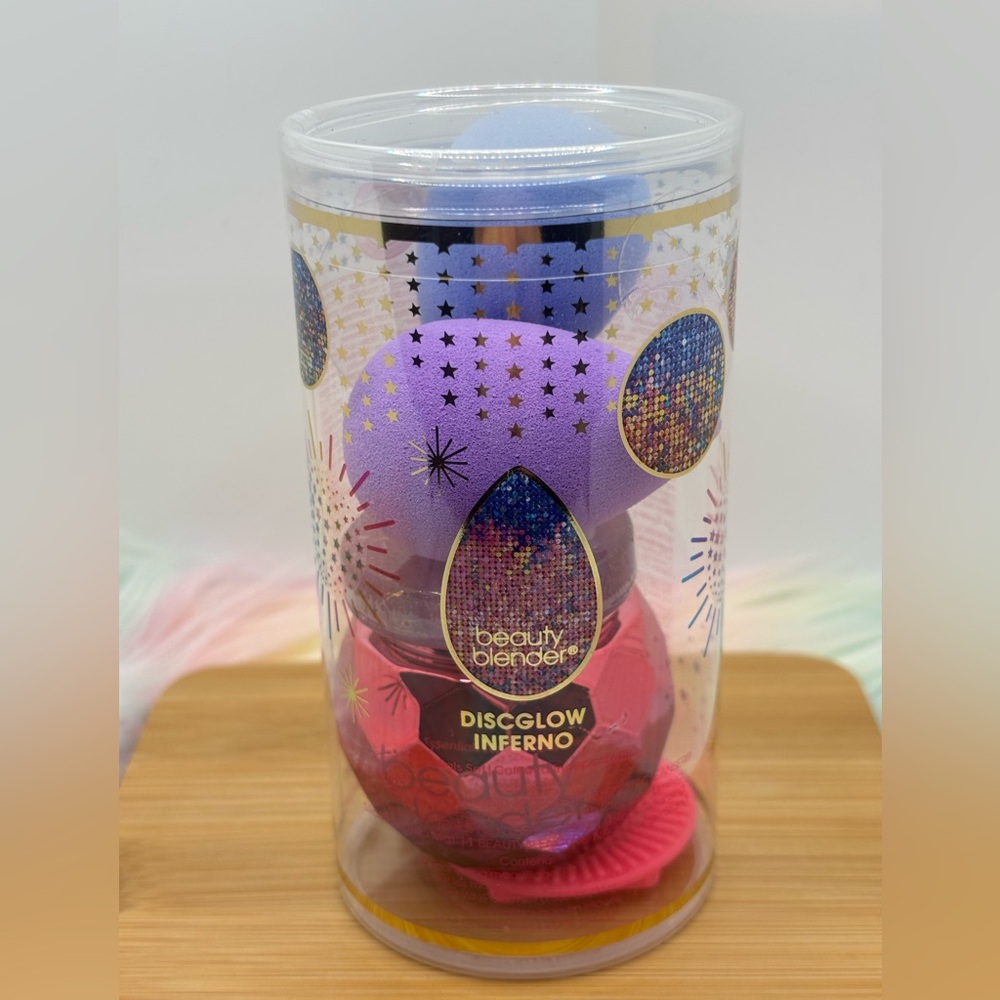 Beautyblender Discglow Inferno Set with Purple and Pink Sponges